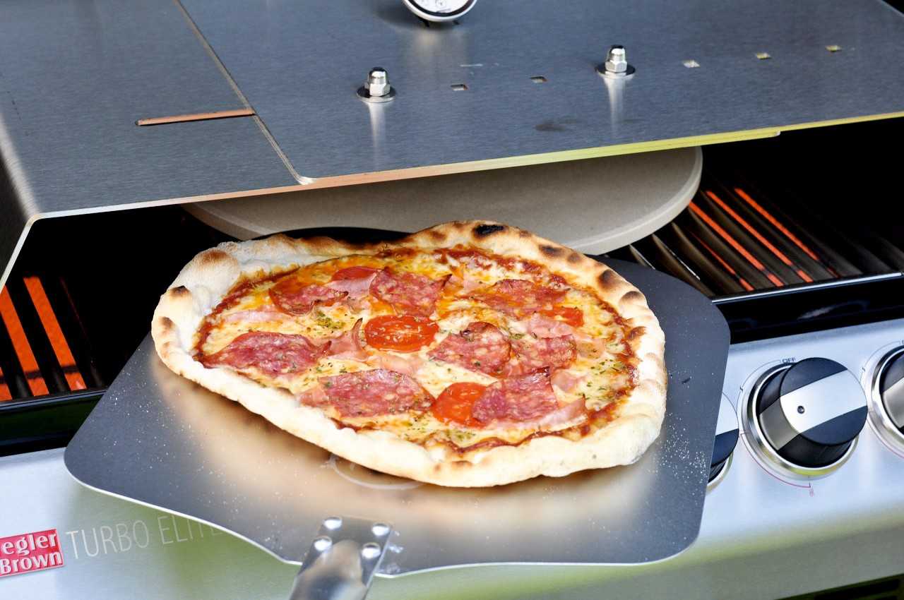 Garten Pizza vom Gasgrill - mit dem richtigen Zubehör von Moesta-BBQ - News, Bild 1