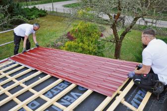 Rund ums Haus Dächer mit geringer Neigung: Metalldachprofile eignen sich ab sieben Grad Dachneigung - News, Bild 1